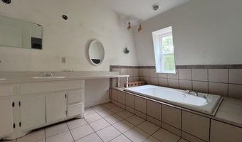5888 STATE Rd E, Auxvasse, MO 65231