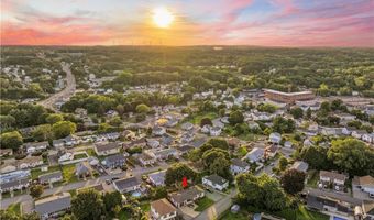 41 Yeoman Ave, Cranston, RI 02920