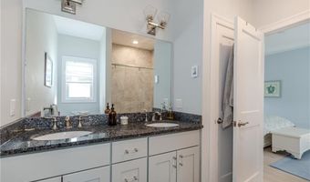 200 Wickford Ct, North Kingstown, RI 02852