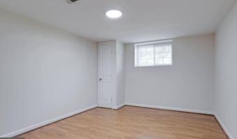 8524 CANTERBURY Dr, Annandale, VA 22003