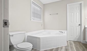 1027 Regency Dr, Acworth, GA 30102