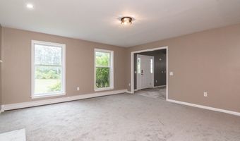 27 South St, Blandford, MA 01008