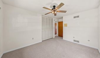 25 MEADOW GLEN Dr, Dover, DE 19901