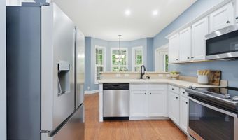 24 Pickens St, Beaufort, SC 29907