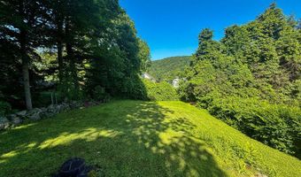 51 Vista Ave, Danbury, CT 06811