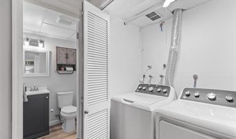 407 Tulsa Ave, Ballwin, MO 63021