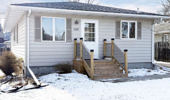 1219 SW 8th Ave, Aberdeen, SD 57401