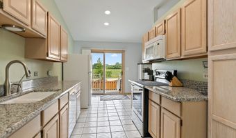 2040 Honey Locust Dr, Algonquin, IL 60102