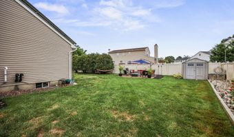 46 Hyer Ct, Aberdeen, NJ 07747