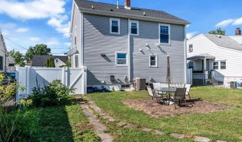 3 N Smith St N, Avenel, NJ 07001