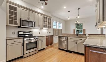 19 ELM Ter, Dover, DE 19901