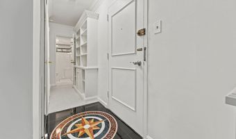 5301 WESTBARD Cir 224, Bethesda, MD 20816