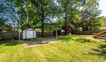 2424 Deerfield Dr, Ashtabula, OH 44004