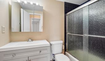4141 N HENDERSON Rd #904, Arlington, VA 22203