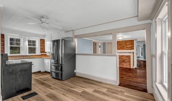 22 Parker St, Bangor, ME 04401