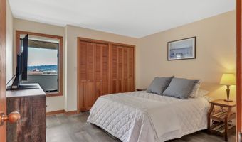 1 3RD St 204, Astoria, OR 97103