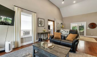 38 Bow Center Rd, Bow, NH 03304