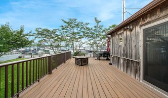 39 Central Ave, Amityville, NY 11701