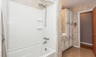 1610 N Park Ln, Augusta, KS 67010