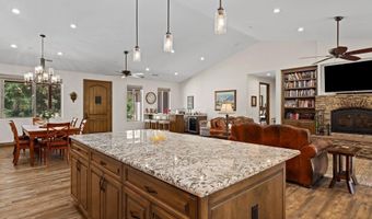 19553 Hidden Glen Rd, Alpine, CA 91901