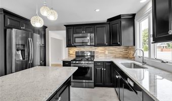 10 San Mateo Ct, Amherst, NY 14051