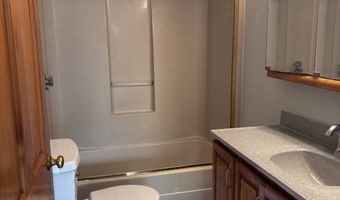 443 Shore Rd, Bourne, MA 02532