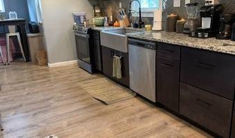 213 M St, Aurora, NE 68818