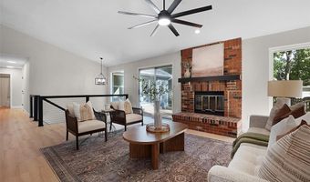 1440 Cedar Bluff Dr, Ballwin, MO 63021