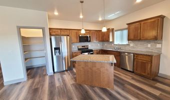 853 Great Basin Ln, Fallon, NV 89406