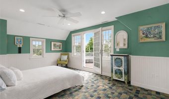 19 Ledge Rd, Bristol, RI 02809