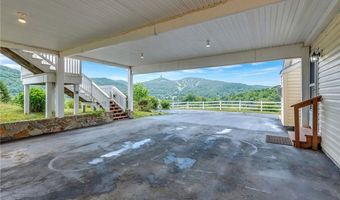 118 Paupers Ridge Ln, Banner Elk, NC 28604