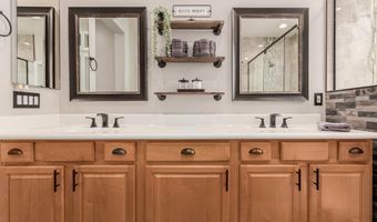 39913 N PRIDE Dr, Anthem, AZ 85086