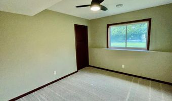 201 25th St SW, Austin, MN 55912