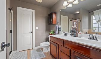 5514 Ashbrook Dr, Bartlesville, OK 74006