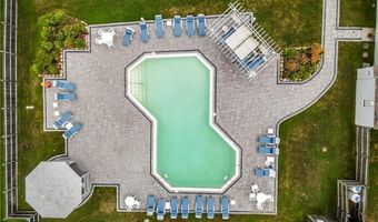 207 Bellevue Ct, Narragansett, RI 02882