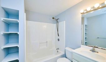 4-16 Humboldt Pl, Boston, MA 02127