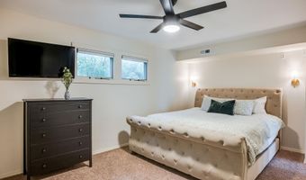 5401 E 40th St N, Bel Aire, KS 67220