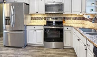 13994 Holyoke Ct, Apple Valley, MN 55124