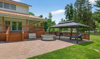 5611 Wazeecha Ave, Wisconsin Rapids, WI 54494