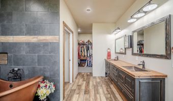 6792 Maine Rd, Anton, TX 79313