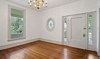 135 Holmes St, Barnesville, GA 30204