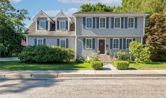 22 Aumond St, Cranston, RI 02905