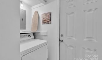 4930 Crestmont Dr, Charlotte, NC 28205