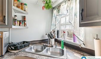 1190 Grange Rd Z4, Allentown, PA 18106