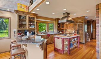 1160 Swan Horseshoe Dr, Bigfork, MT 59911