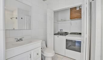3500 Mystic Pointe Dr 105, Aventura, FL 33180