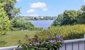 44 Bliss Mine Rd 10, Middletown, RI 02842