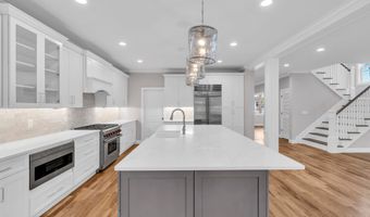516 13th Ave, Belmar, NJ 07719