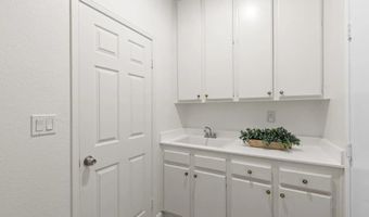 2084 Roberts Pl, Escondido, CA 92029