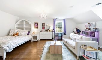 12601 N Osage Rd, Anchorage, KY 40223